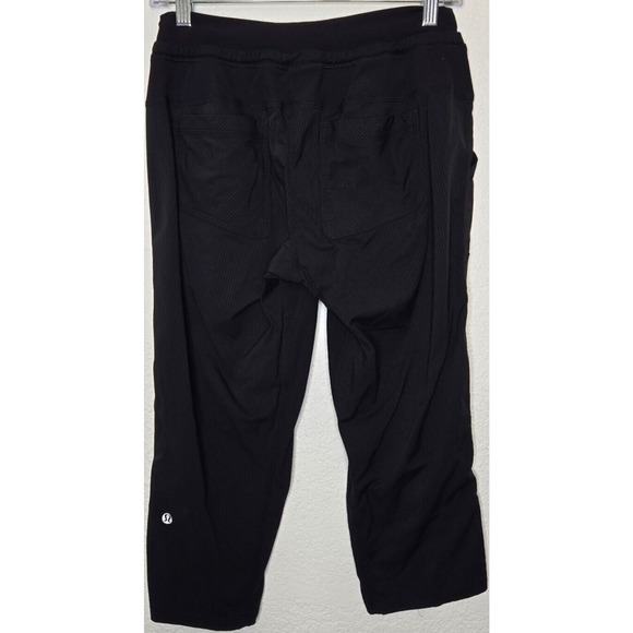 Lululemon Womens Dance Studio Capri Crop Pants 4 Black Mid Rise Active Yoga Gym - Picture 3 of 9